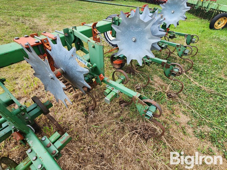glencoe-8r30-row-crop-cultivator-image-12