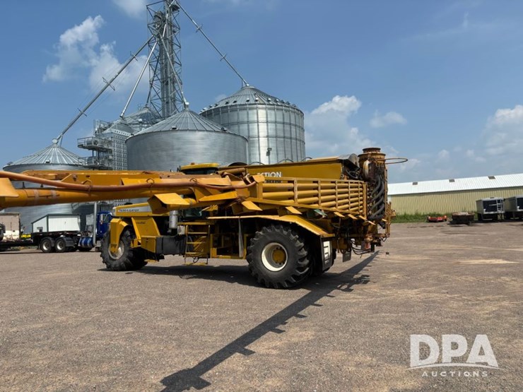2006-john-deere-8-image-9