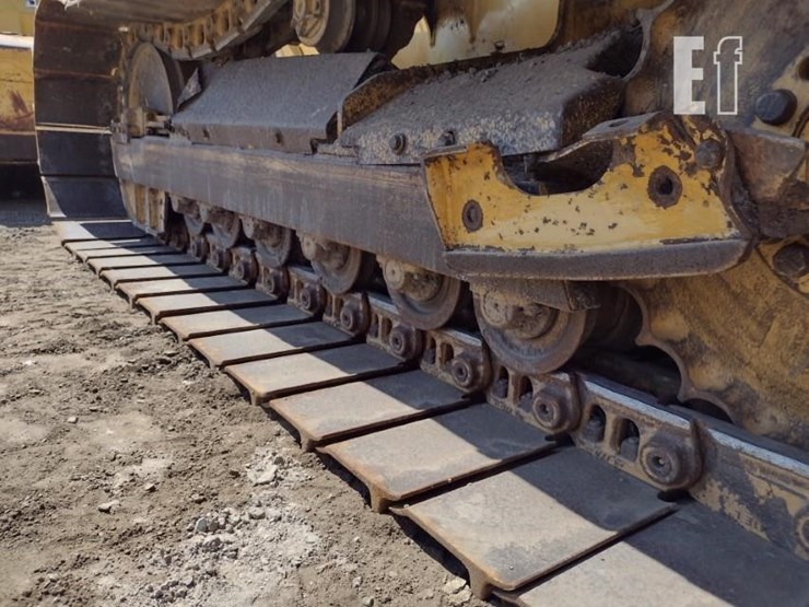 2004-deere-650h-image-22