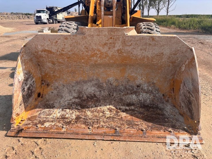 2014-caterpillar-950m-image-21