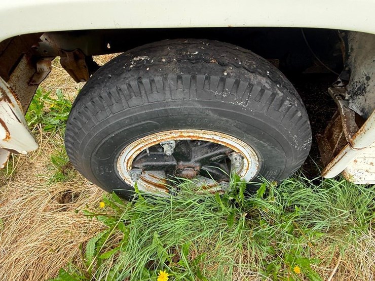 1974-ford-f750-image-10