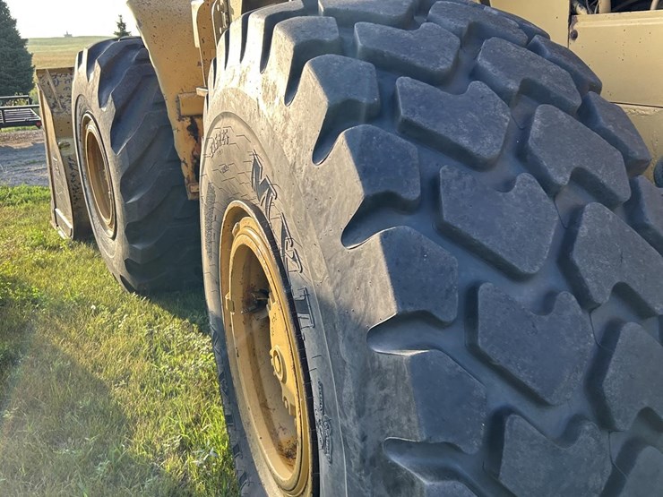 caterpillar-966-image-12
