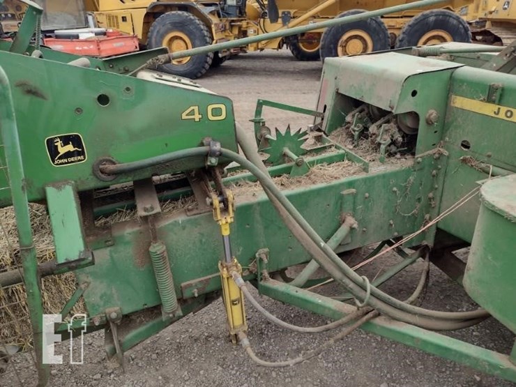1984-john-deere-327-image-14