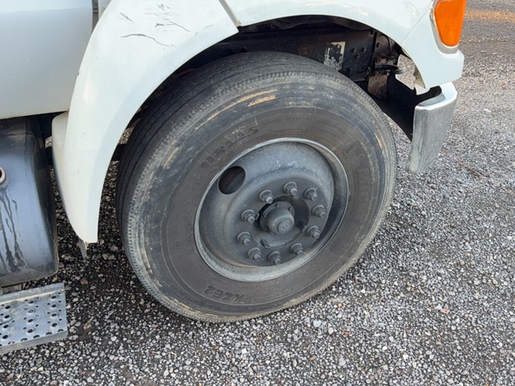 2005-ford-f750-image-4