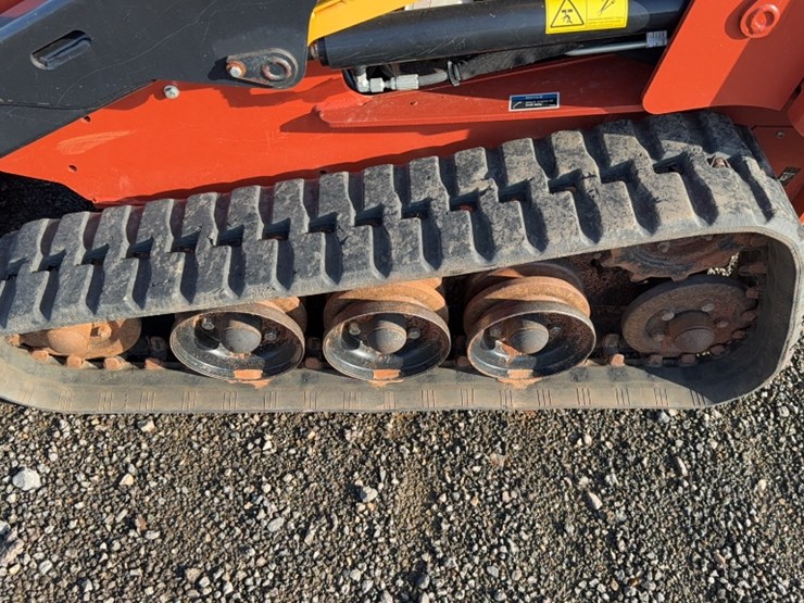 2015-ditch-witch-sk850-image-12