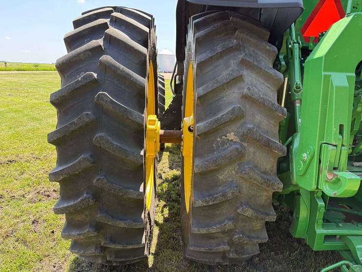 2021-john-deere-8r-340-image-61