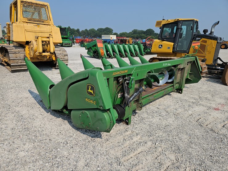 2011-john-deere-606c-image-5