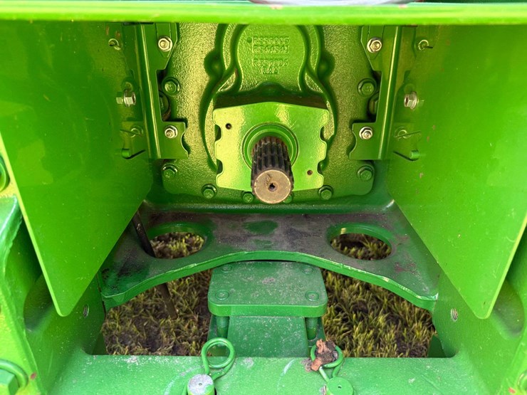 2021-john-deere-8r-340-image-53