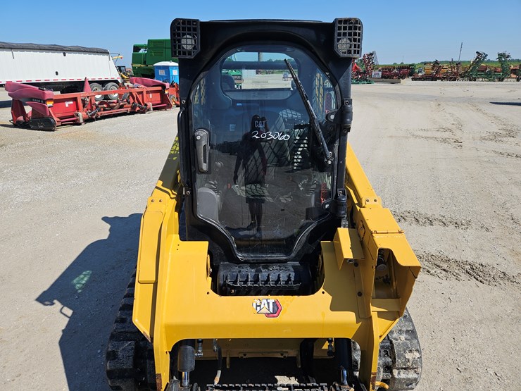 2019-caterpillar-259d3-image-4