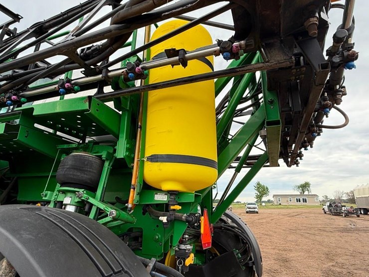 john-deere-4830-image-15