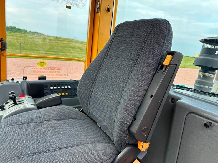 2006-volvo-l90e-image-47