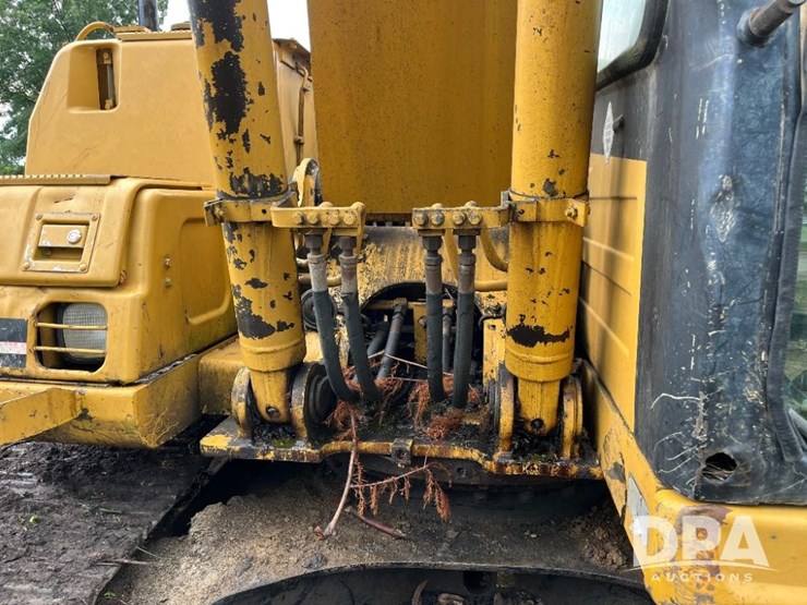 2005-caterpillar-312b-image-21