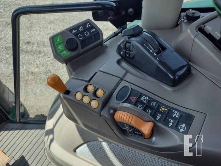 2017-john-deere-5090r-image-9