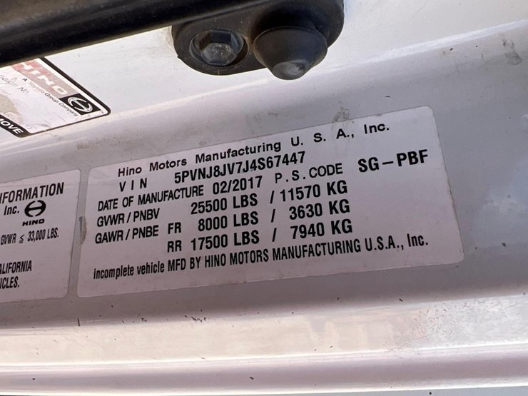 2018-hino-258-image-38