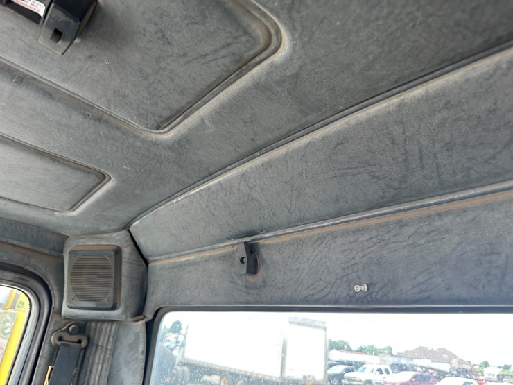 1999-mack-rd688s-image-80
