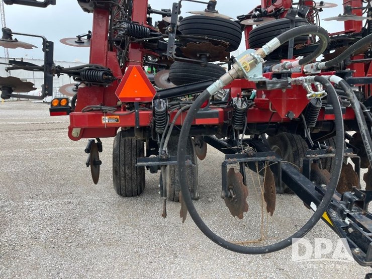 2016-caseih-940-nh3-tool-bar-(jn2532,-unit-561)-image-31