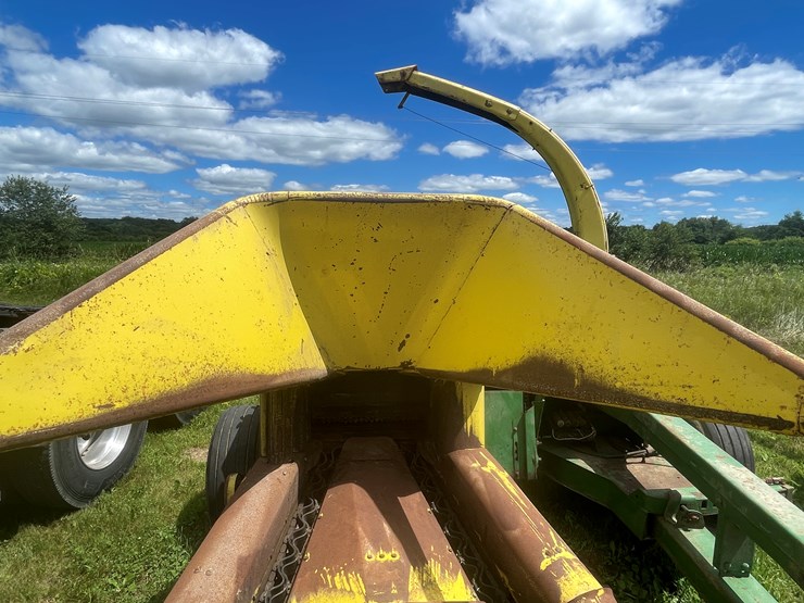 john-deere-3960-image-11