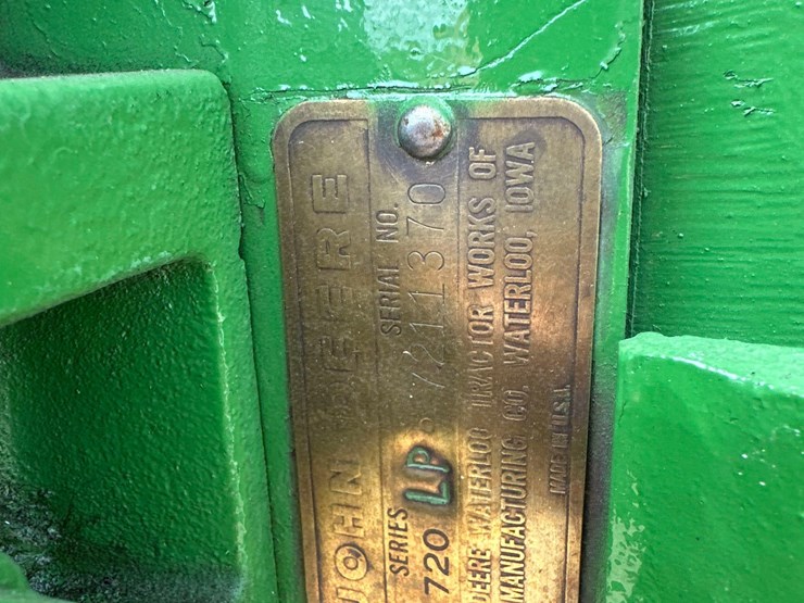 john-deere-720-image-15
