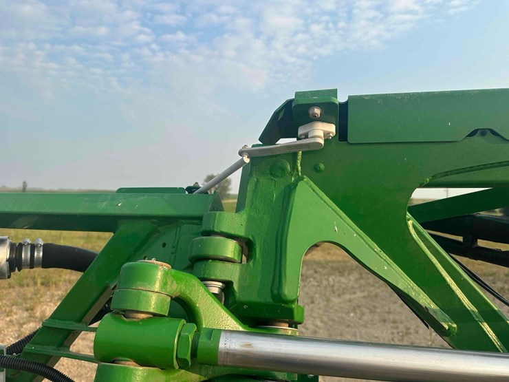 2018-john-deere-r4045-image-32