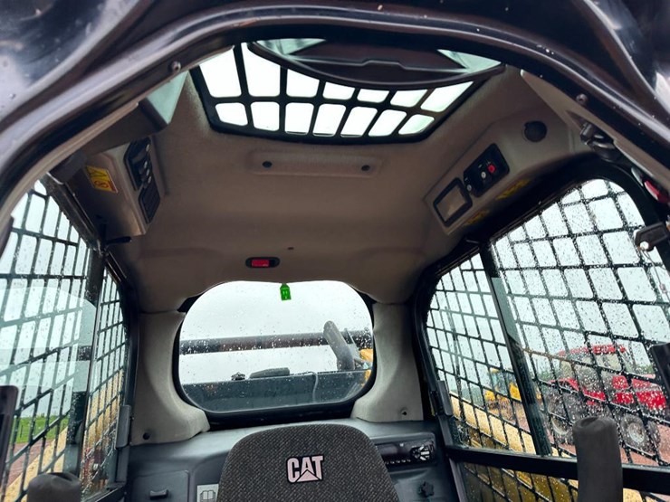 2018-caterpillar-272d2-image-29