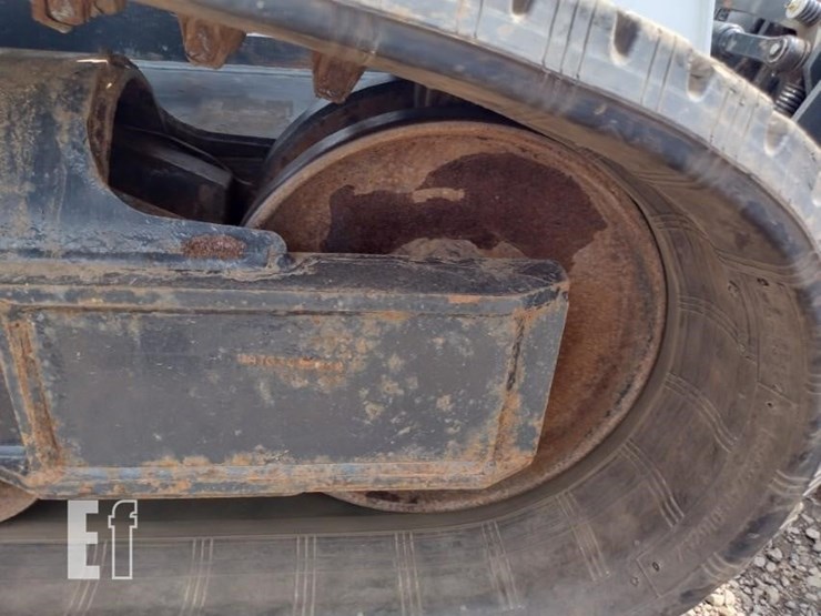 2023-bobcat-t770-image-34