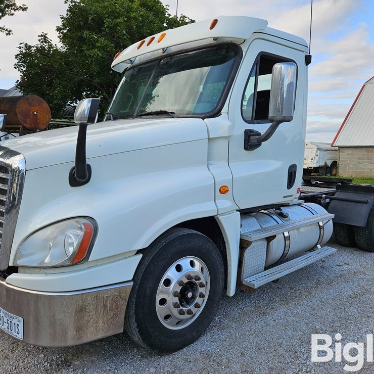 2012 FREIGHTLINER CASCADIA 125