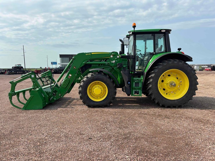 2023-john-deere-6155m-image-8