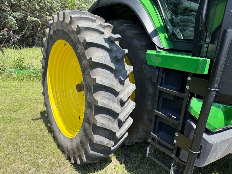 2021-john-deere-8r-340-image-43