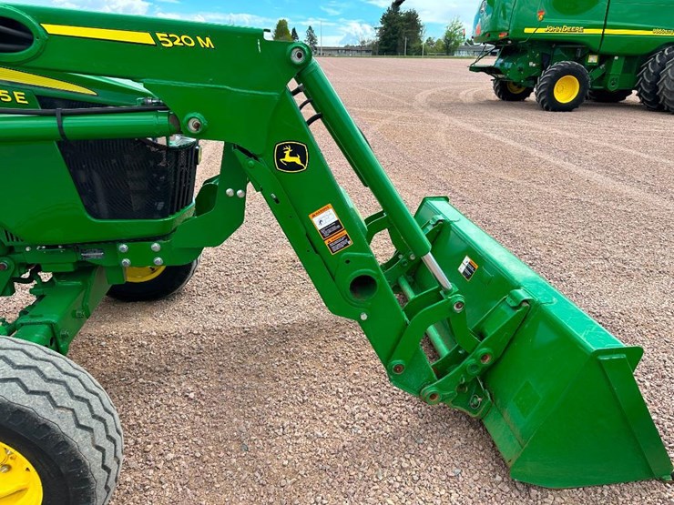 2020-john-deere-5075e-image-37
