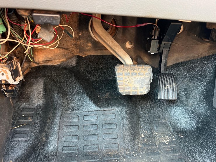 2015-ford-f750-xl-image-33