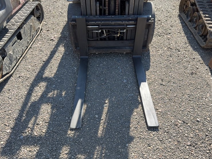 #2090-•-nissan-50-lp-forklift-image-4