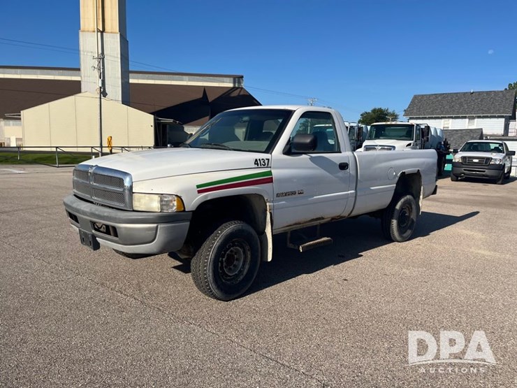 1995-dodge-ram-2500-image-17
