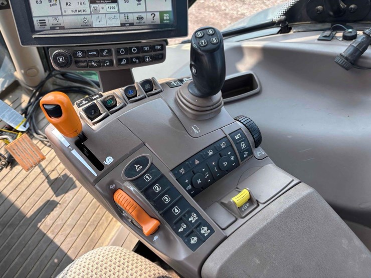 2021-john-deere-6155r-image-30