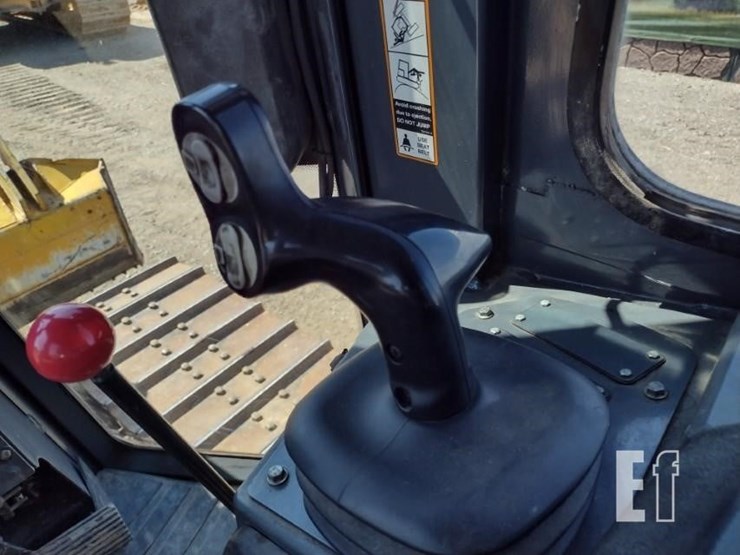2016-deere-650k-image-11