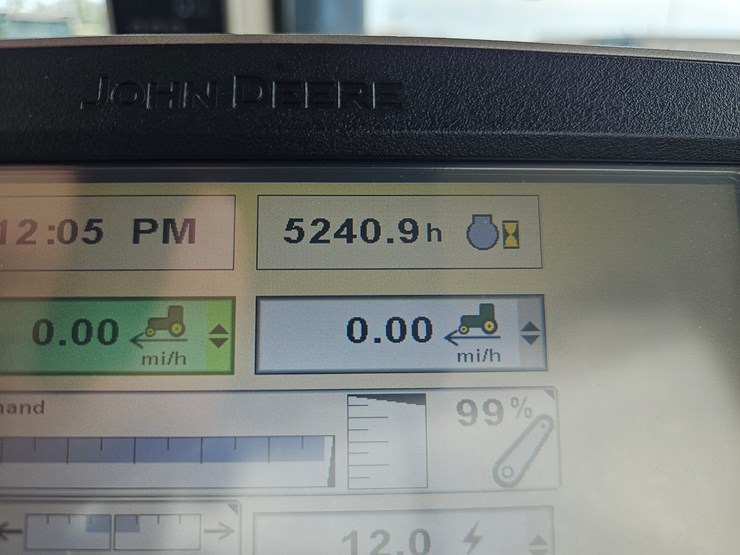 2013-john-deere-8310r-image-20