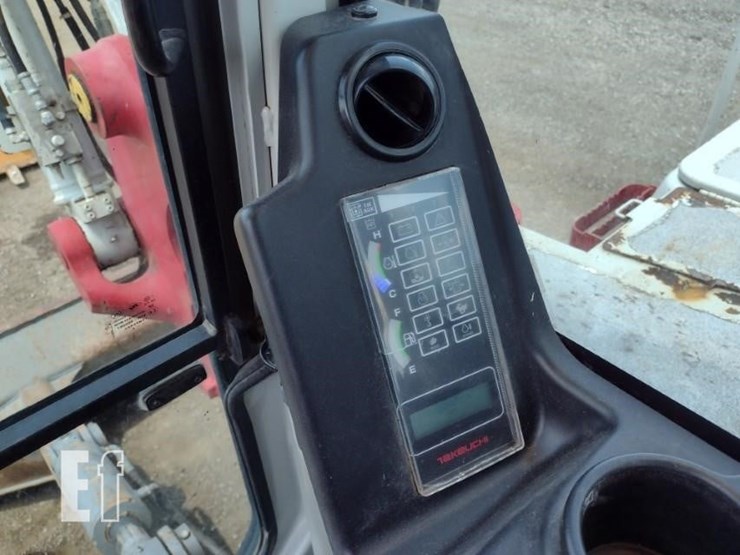 takeuchi-tb1140-image-7