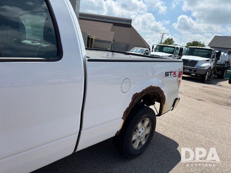 2011-ford-f150-image-26
