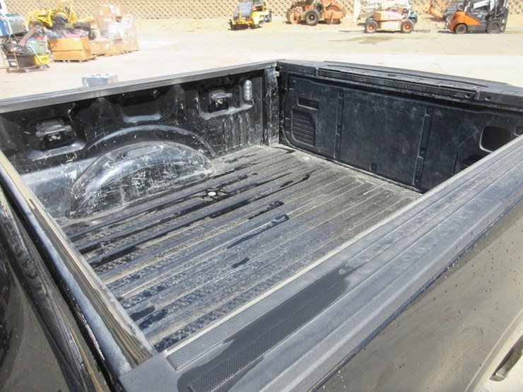 2022-ford-f150-lariat-image-12