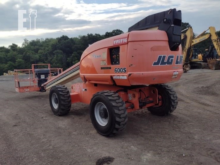 2008-jlg-600s-image-28