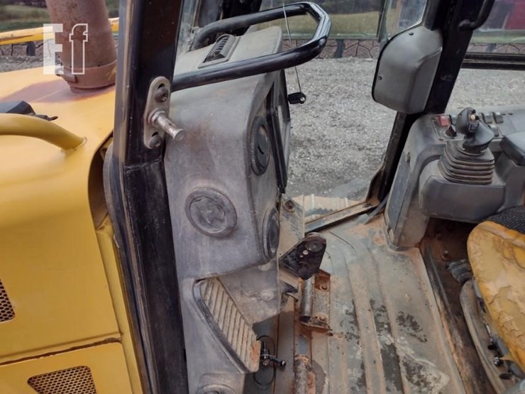 2014-caterpillar-d5k2-lgp-image-15
