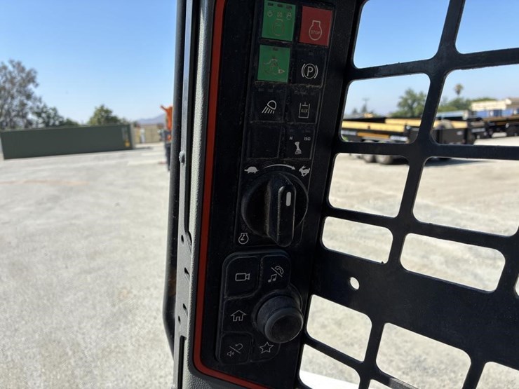 2023-bobcat-t66-image-16