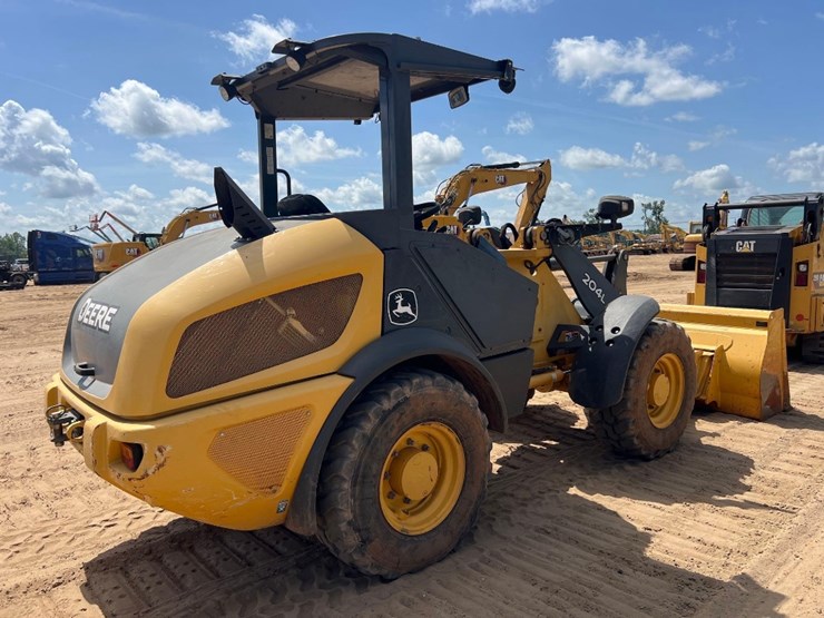 2018-deere-204l-image-4