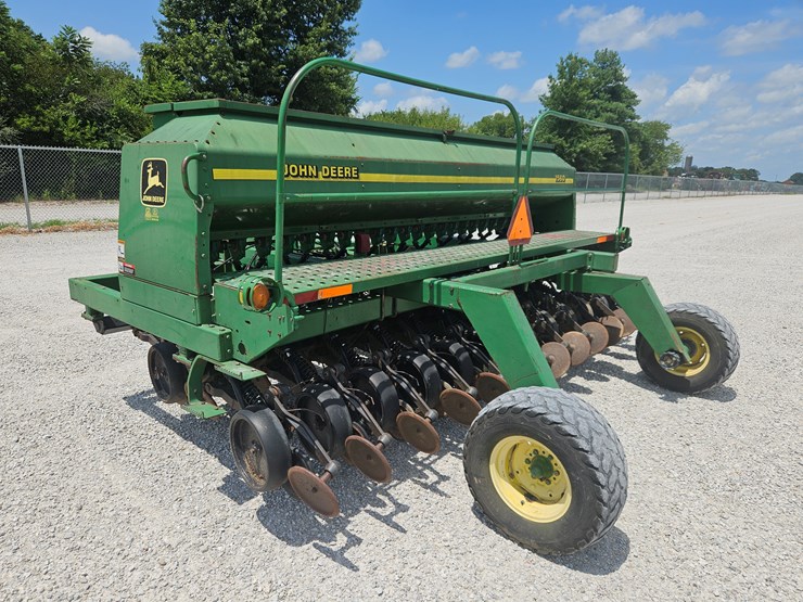 2001-john-deere-1560-image-6