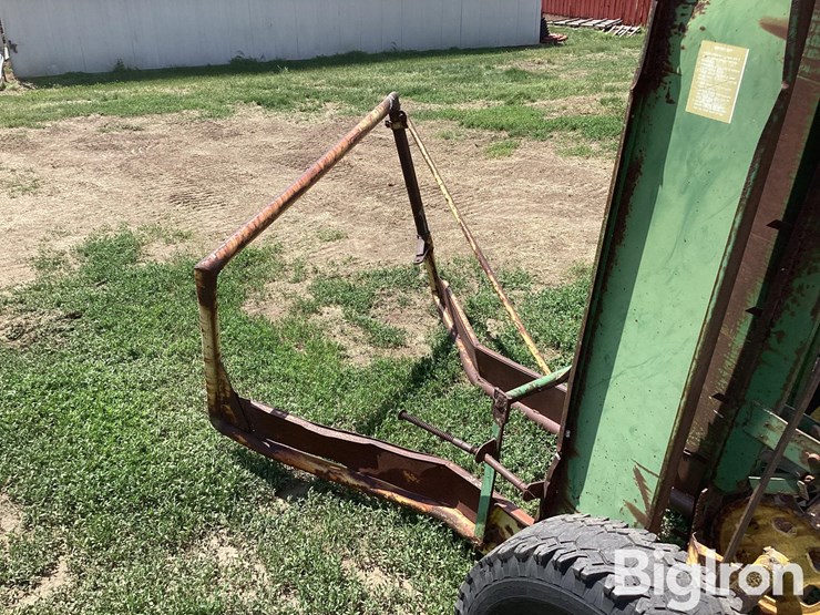 john-deere-00990hc-ground-driven-bale-loader-image-13