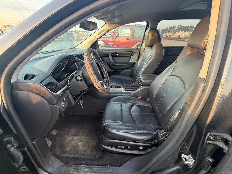 2013-chevrolet-traverse-image-21