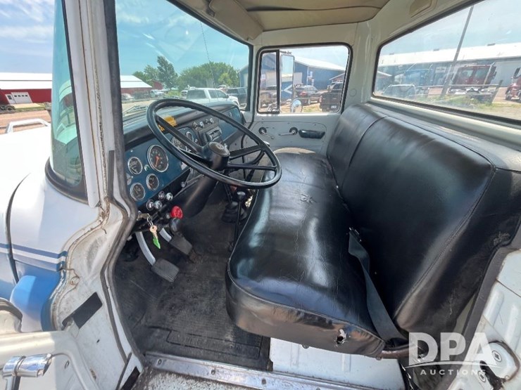 1976-international-loadstar-image-65