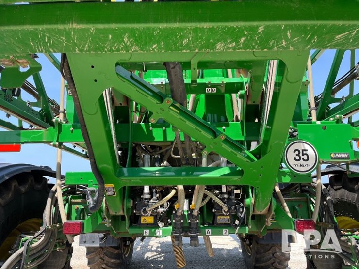 2020-john-deere-r4045-image-60