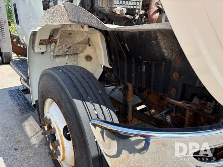 2012-international-durastar-4400-image-18