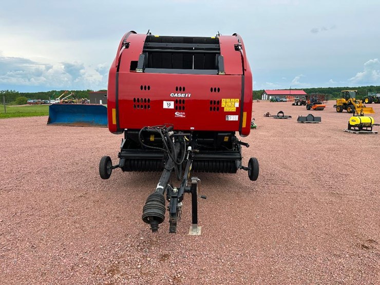 2019-case-ih-rb465-image-2