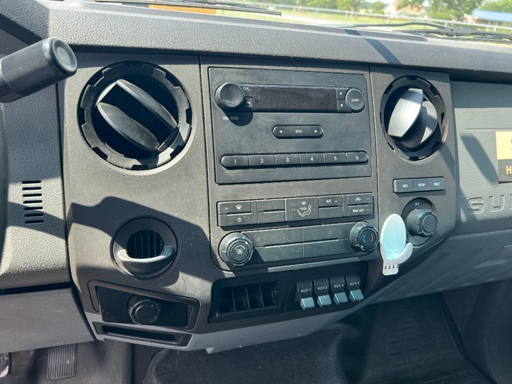 2012-ford-f650-image-35